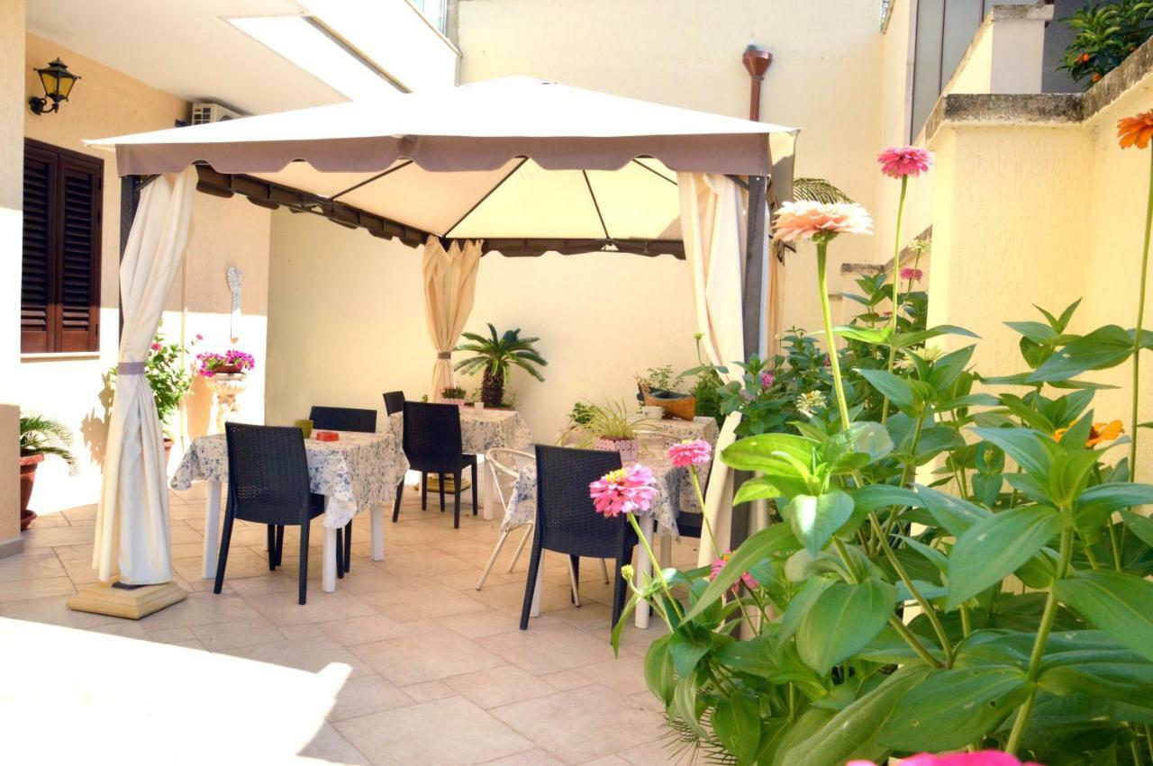 Bed and Breakfast Le Grotte Castro  Zewnętrze zdjęcie